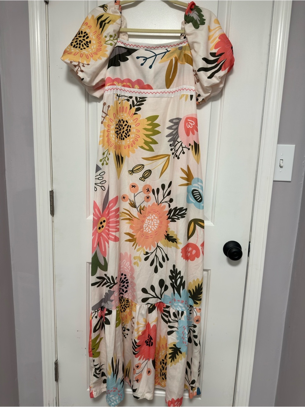 Floral Puff-Sleeve Maxi Dress in Cream and Pink